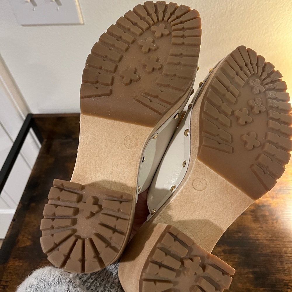 Madden Girl Cream Platform Mules with Gold Studs - Picture 5 of 5